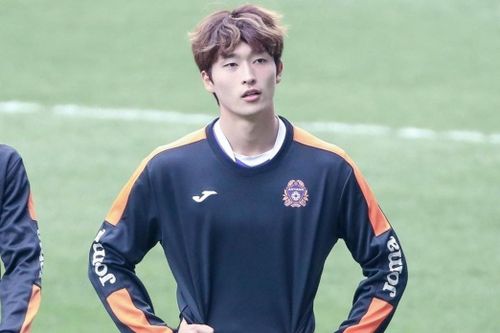 Tiền đạo U23 Hàn Quốc đông fan nhờ ngoại hình điển trai