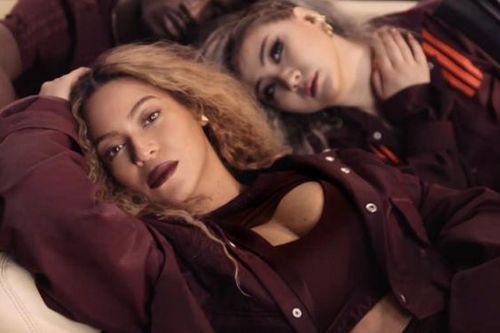 CL ngày càng 'phất' sau khi rời YG, xuất hiện cạnh Beyonce