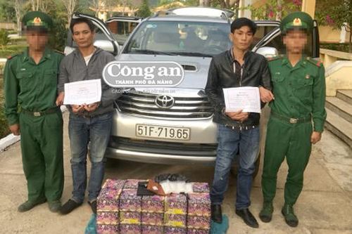 Giấu toàn hàng cấm