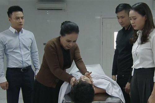Bị trách tạo ra kết phim quá bi thảm, biên kịch 'Hoa hồng trên ngực trái' nói gì?