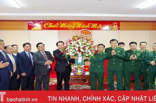 Bộ Chỉ huy quân sự và Ty An ninh tỉnh Khăm Muộn chúc tết BĐBP Hà Tĩnh