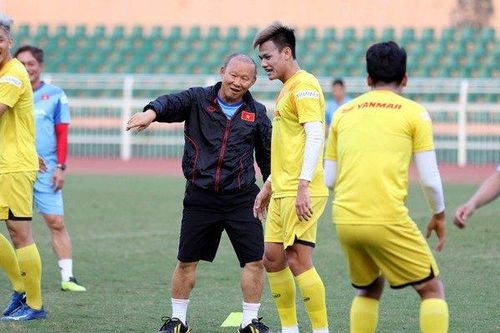 'Đừng thổi phồng, ca ngợi nhiều quá sẽ gây khó dễ cho thầy trò HLV Park Hang-seo tại U23 châu Á'