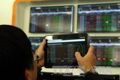 Chứng khoán ngày 9/1: Cổ phiếu ngân hàng đồng loạt tăng