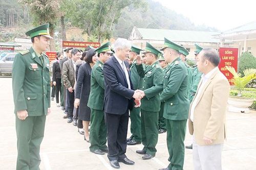 Các đồng chí lãnh đạo thăm, chúc Tết các địa phương, đơn vị