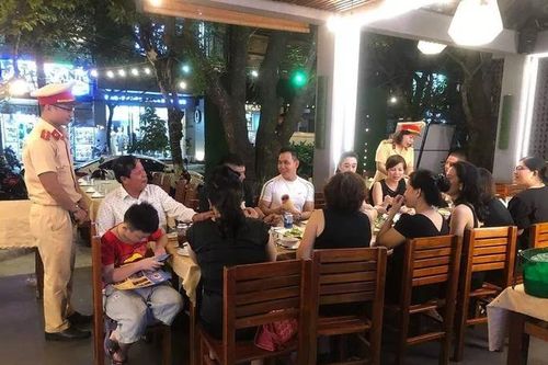 Phạt nặng tài xế 'ma men' - cơ hội dẹp bớt quán nhậu, lấy động lực phát triển