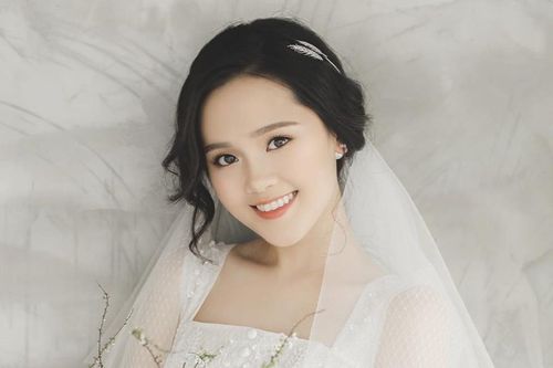 2 hot girl tuổi Tý tên Quỳnh Anh kết hôn, mở thương hiệu vào đầu năm