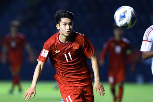 Dân mạng khen ngợi Bùi Tiến Dũng sau trận hòa U23 UAE