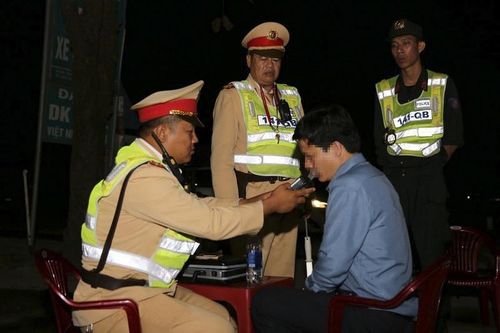 1 Phó phòng giáo dục bị phạt 35 triệu đồng vì nồng độ cồn