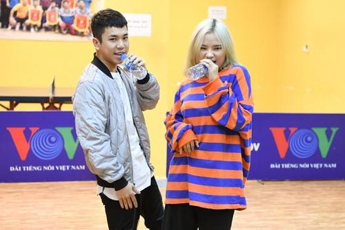 VOV's K-Pop Contest 2019: Chuyên gia Hàn dựng hit 'Spring Day' của BTS cho thí sinh