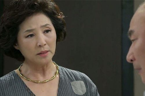 Con dâu mới sinh 'bật khóc' khi nghe được mẹ chồng khó tính nói