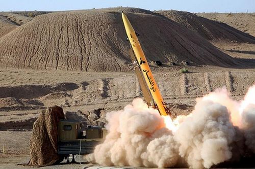 Hé lộ lý do Iran chọn tên lửa đạn đạo tầm ngắn tung đòn 'trả thù' Mỹ