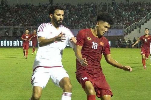 U23 Việt Nam - U23 UAE: Sự khởi đầu không dễ dàng