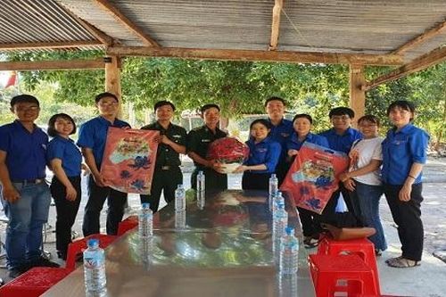 Chi đoàn TAND tỉnh Tây Ninh với chương trình Xuân tình nguyện – Xuân biên giới năm 2020