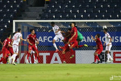 Bùi Tiến Dũng trở lại, U23 Việt Nam và U23 UAE bất phân thắng bại