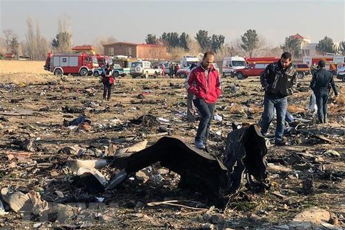 Ukraine mời Thụy Điển tham gia điều tra vụ rơi máy bay ở Iran