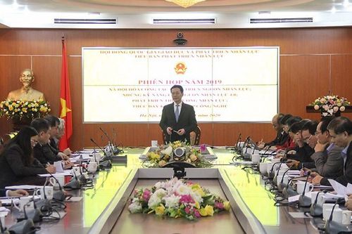 Bộ trưởng Bộ TT&TT Nguyễn Mạnh Hùng chỉ ra 'điểm nghẽn' ngăn cản sự phát triển nguồn nhân lực chất lượng cao