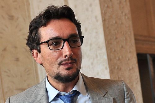 Hé lộ về tỷ phú bí ẩn giàu nhất Italy