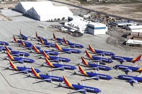 Bị sa thải, cựu CEO Boeing ra đi với 62 triệu USD