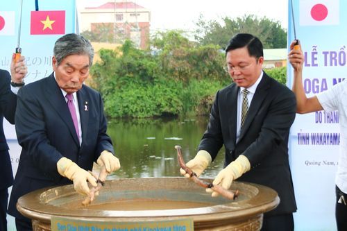 Lễ trồng hoa sen Oga tại Quảng Nam
