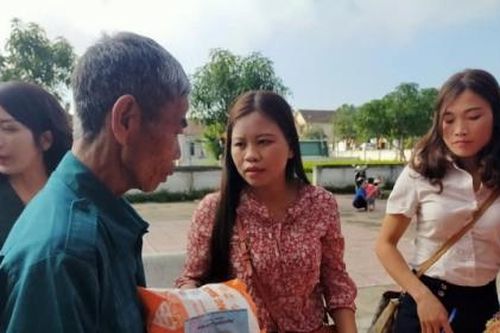 Hà Tĩnh: 'Tết ấm tình người' cho những mảnh đời khó khăn
