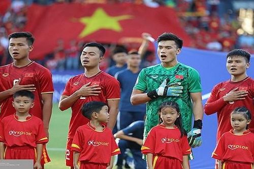 Bùi Tiến Dũng - 'thủ môn quốc dân' trở lại
