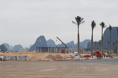 'Cò đất' lộng hành tạo sốt ảo, Bộ Xây dựng nói gì?