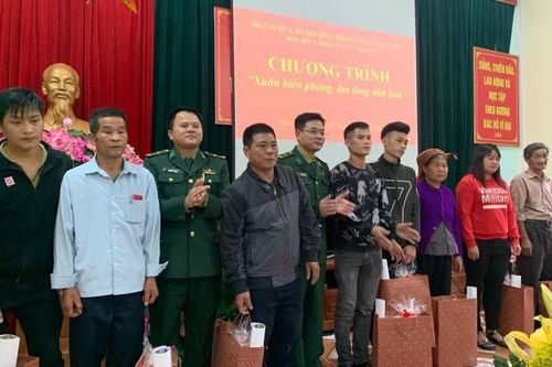 Thắm tình quân dân nơi biên giới Lạng Sơn