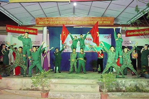 Chương trình 'Xuân biên cương, Tết quân dân'