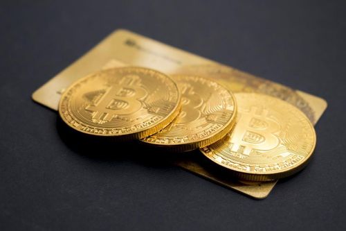 Thị trường tiền ảo sôi sục, giá Bitcoin tăng phi mã