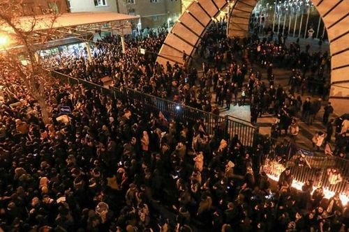 Iran xảy ra biểu tình lớn đòi lãnh tụ tối cao từ chức