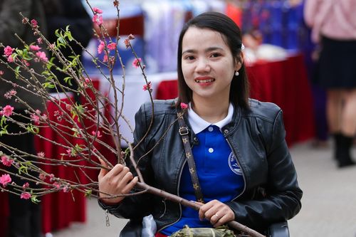 Chợ Tết 0 đồng cho người nghèo, bệnh nhân