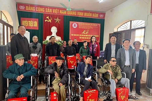 Chung tay xoa dịu nỗi đau da cam