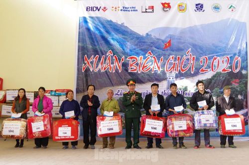 Tình nguyện 'Xuân Biên giới' 2020 ở Nậm Chảy