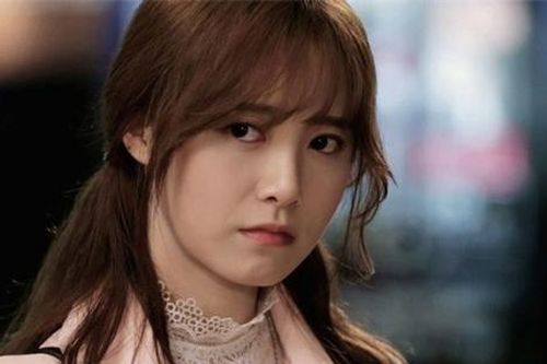 Chỉ vì dấu vết này trên cổ con lúc chào đời, chồng đùng đùng bỏ đi mặc kệ mẹ con tôi trong bệnh viện