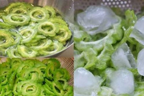 Muốn khổ qua xào không đắng lại siêu ngon, chồng con chén sạch sành sanh, mẹ đảm cứ làm theo cách này