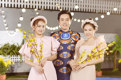 Vợ chồng Dương Khắc Linh - Sara Luu 'tung chiêu' nhắc nhẹ việc lì xì Tết trong MV mới