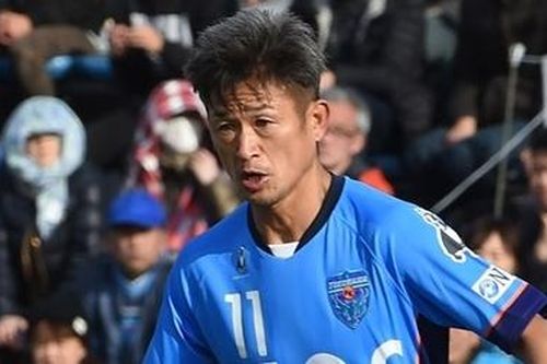 AFC vinh danh cầu thủ chuyên nghiệp 'lớn tuổi nhất thế giới'