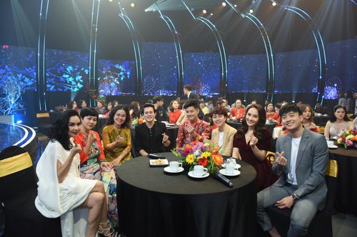 'Quê hương mùa đoàn tụ'
