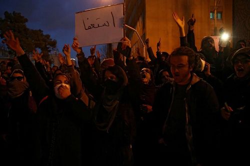 'Kẻ thù ở đây' - giận dữ bùng phát ở Iran sau vụ bắn nhầm máy bay