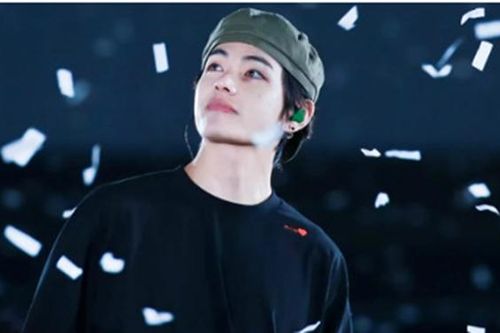 Top 4 nam thần K-pop có gương mặt đẹp nhất thập kỷ, BTS 'áp đảo'