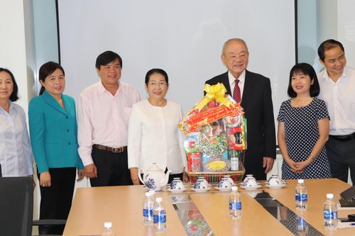Lãnh đạo Thành ủy TPHCM thăm, chúc tết các đơn vị, doanh nghiệp, cá nhân trên địa bàn thành phố