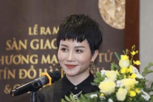 Ra mắt ứng dụng về hàng hiệu trên smartphone