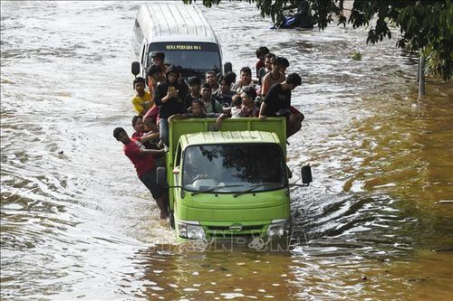 Người dân Indonesia khởi kiện Thống đốc Jakarta vì để xảy ra lũ lụt