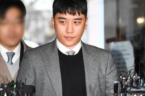 Công tố viên xin lệnh bắt giữ, Seungri xuất hiện tại phiên điều trần vì 7 cáo buộc hình sự