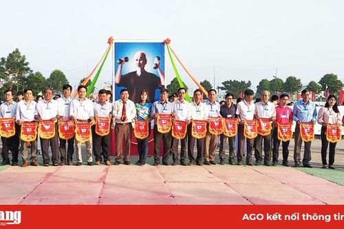 Phú Tân khai mạc Hội khỏe Phù Đổng huyện lần thứ 29