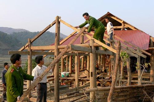 Lan tỏa yêu thương tới người nghèo