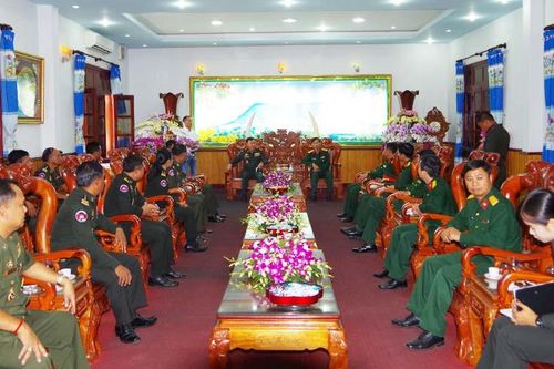Lãnh đạo Quân khu 1 Quân đội Hoàng gia Campuchia: Chúc Tết Bộ Chỉ huy Quân sự tỉnh Gia Lai
