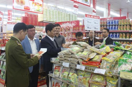 Kiểm tra hình hình thị trường phục vụ Tết
