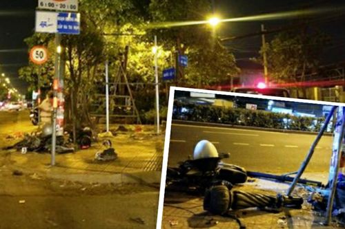 Xe biến dạng, người tử vong sau cú va chạm với cột đèn chiếu sáng