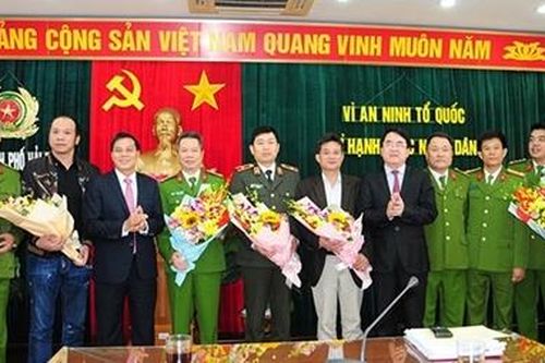 Khen thưởng lực lượng bắt giữ hung thủ sát hại chủ đầm rươi